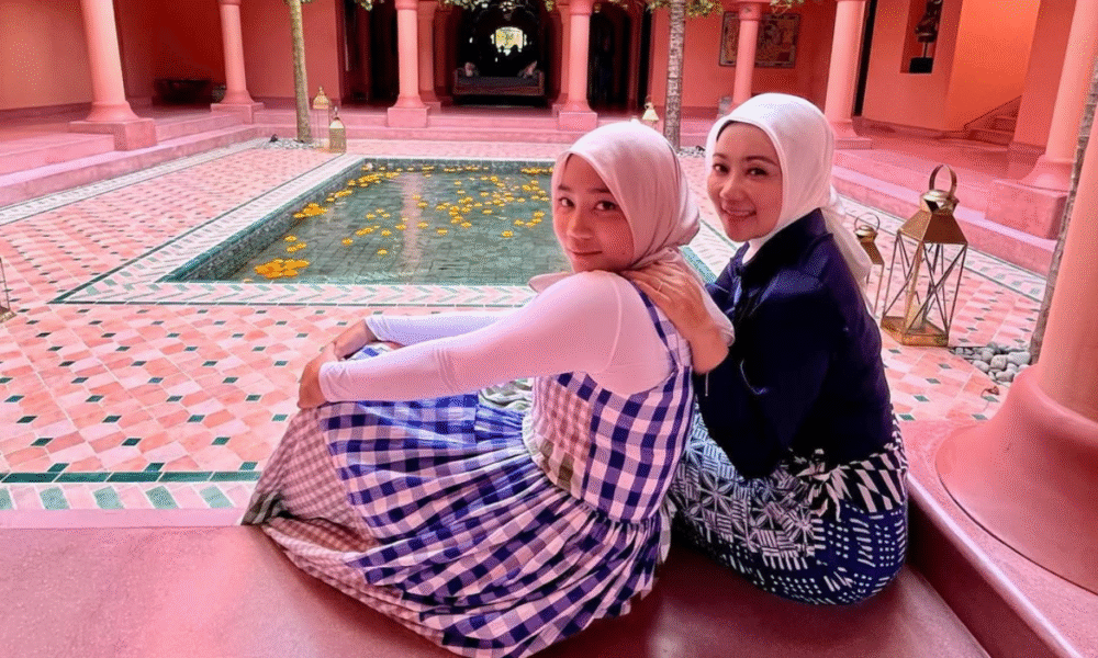 Atalia praratya beri pesan haru di ulang tahun sang putri jadilah yang terbaik menurut versimu dan tuhanmu