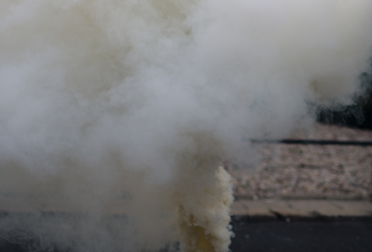 Awas! ini dampak mengerikan gas air mata, bisa sebabkan kematian