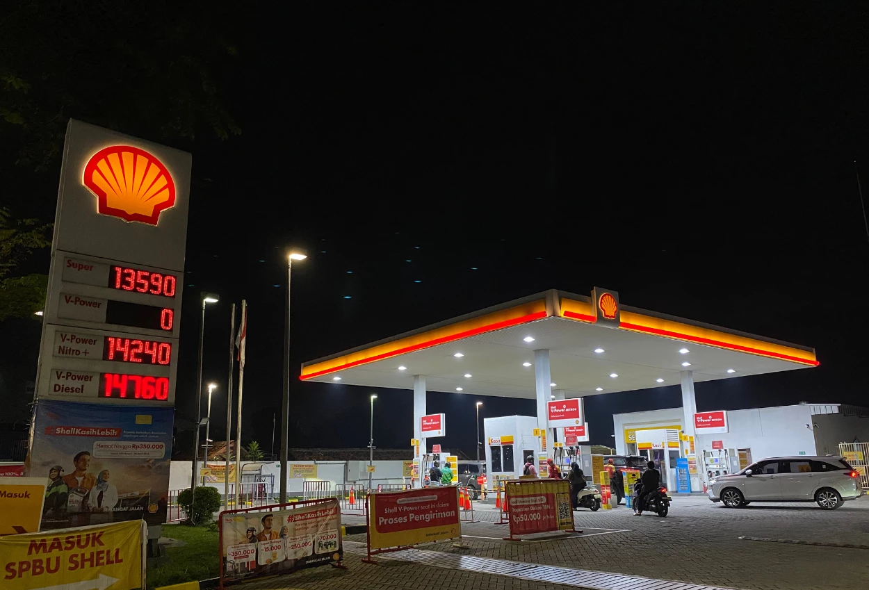 Bahlil minta spbu swasta beli bbm pertamina jika kuota impor habis