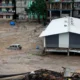 Banjir bandang terjang india, 4 tewas dan puluhan orang hilang