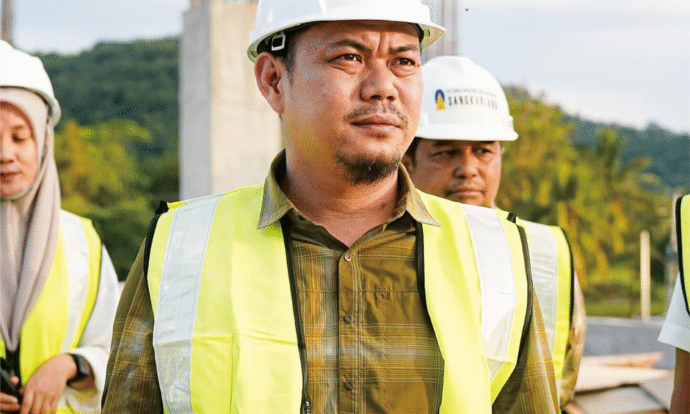 Breaking news! sempat bantah kena ott, bupati kolaka timur kini resmi ditangkap kpk