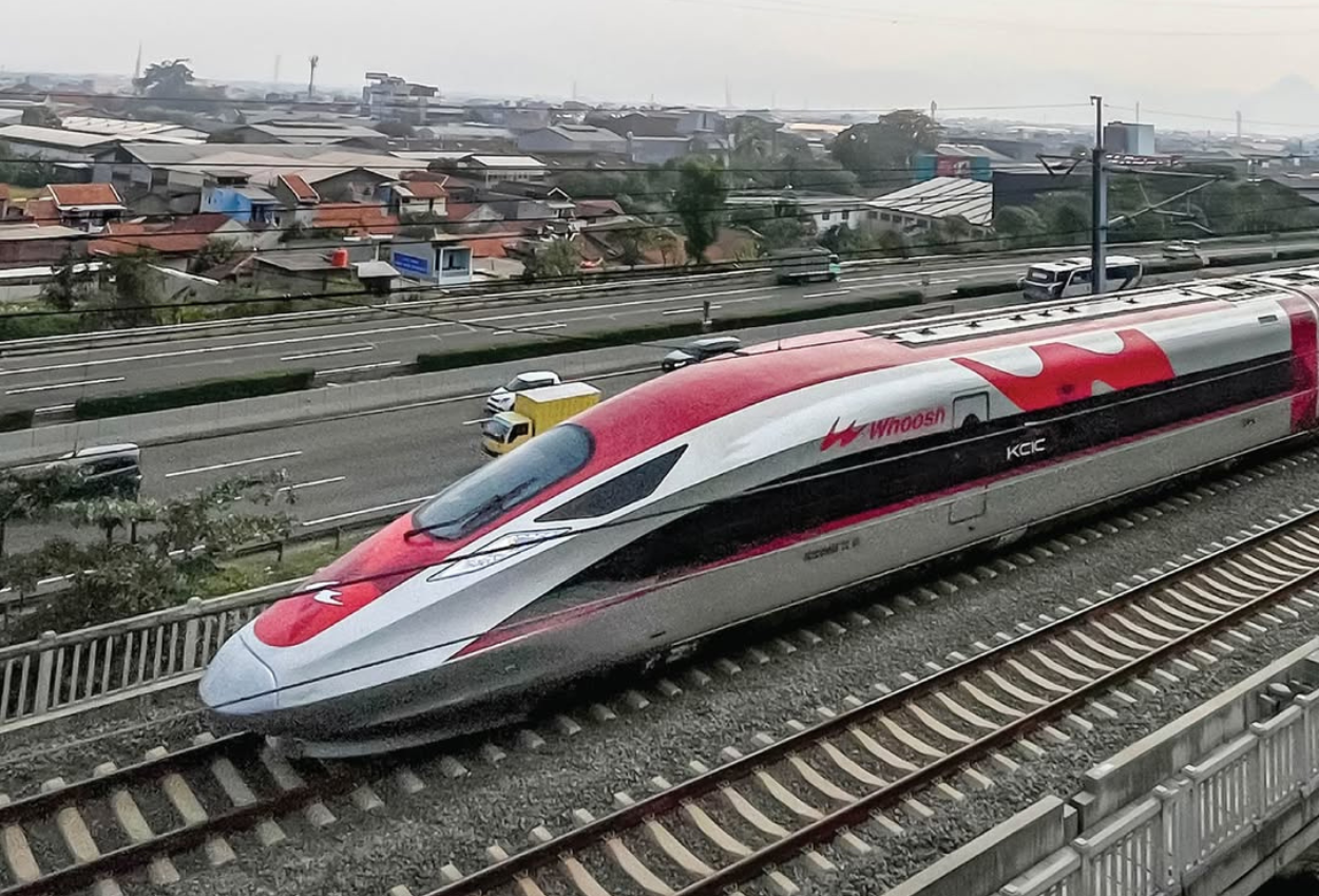 Dpr desak dirut kai klarifikasi soal utang whoosh