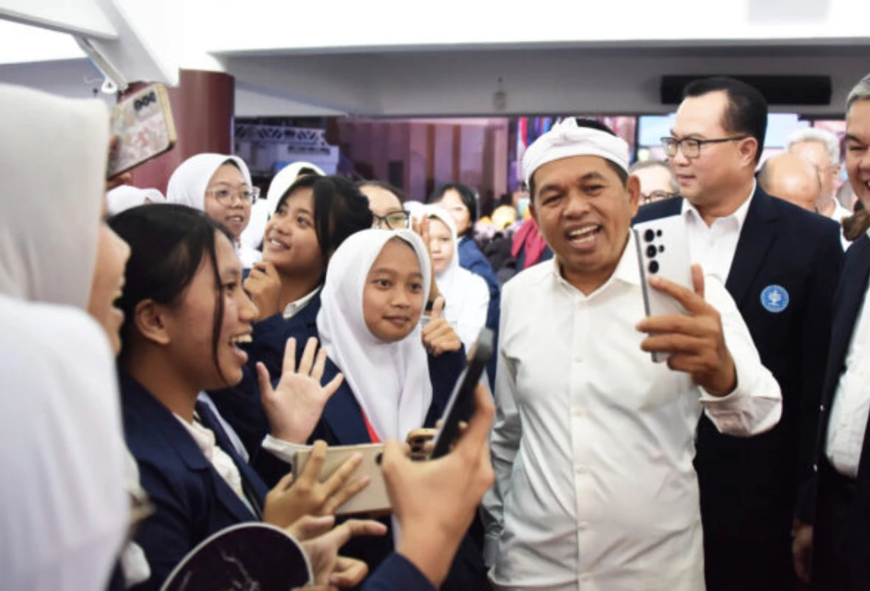 Dedi mulyadi akan gelontorkan dana rp30 m untuk beasiswa sampai s3!