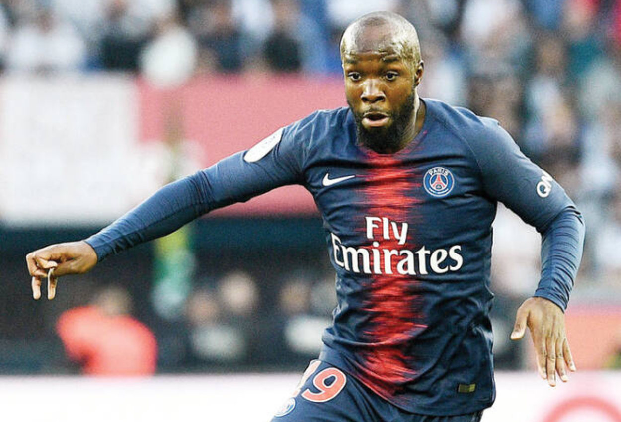Eks gelandang real madrid lassana diarra gugat fifa rp 1,2 triliun