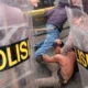 Icw polisi gelontorkan rp3,8 triliun untuk persenjatai anggota dalam menangani massa aksi