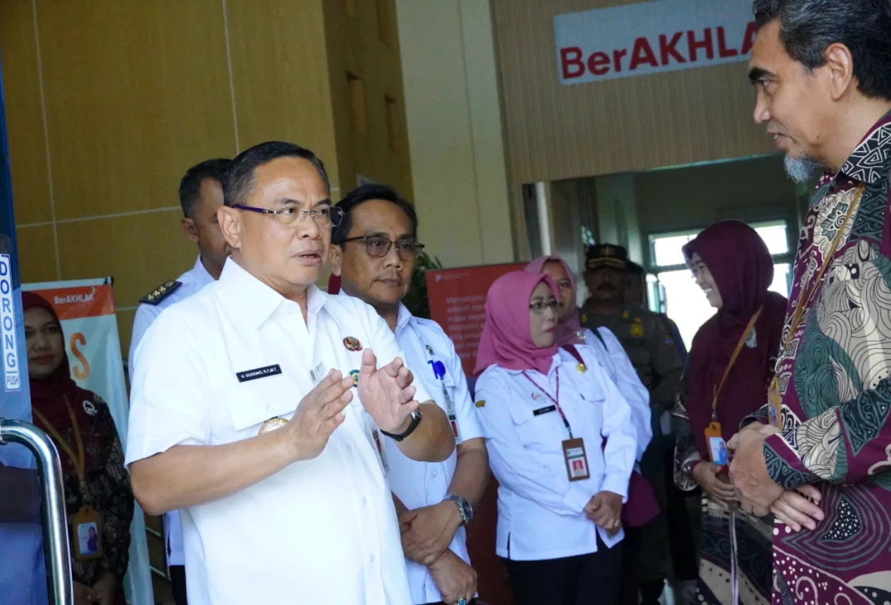 Ini isi garasi bupati pati sudewo, dari bmw x5 hingga toyota land cruiser