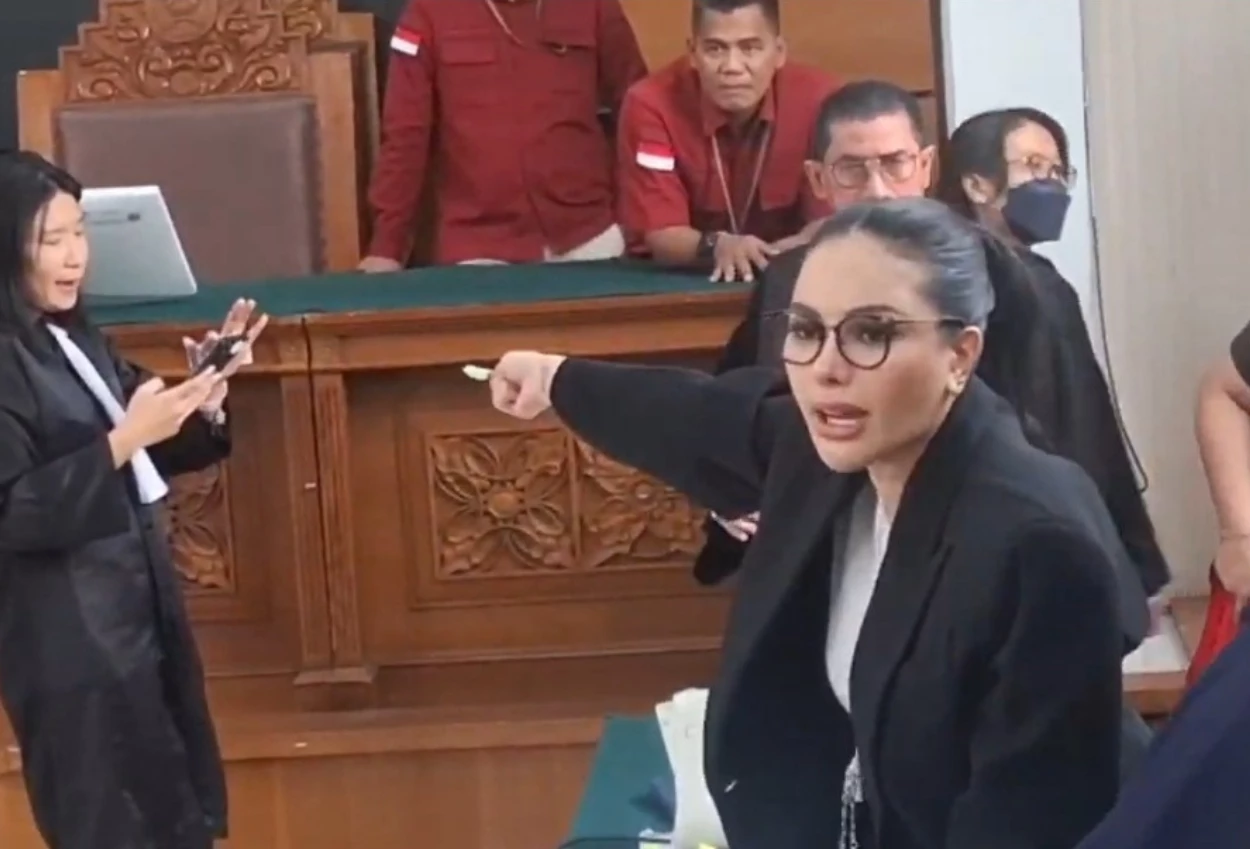 Jaksa potong keterangan saksi, nikita mirzani ngamuk hingga sidang diskors karena ricuh