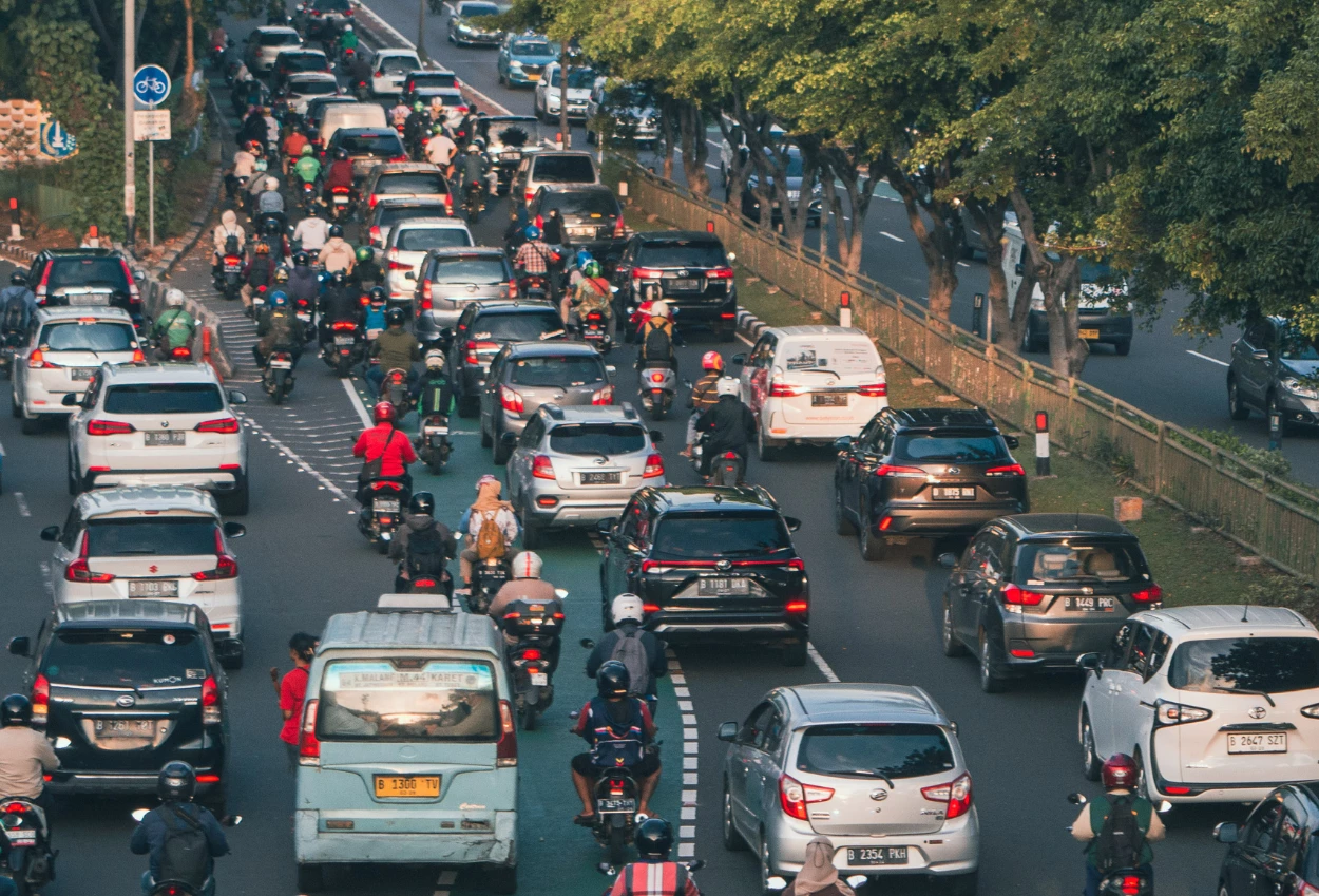 Jalur ciputat lebak bulus macet panjang imbas proyek galian
