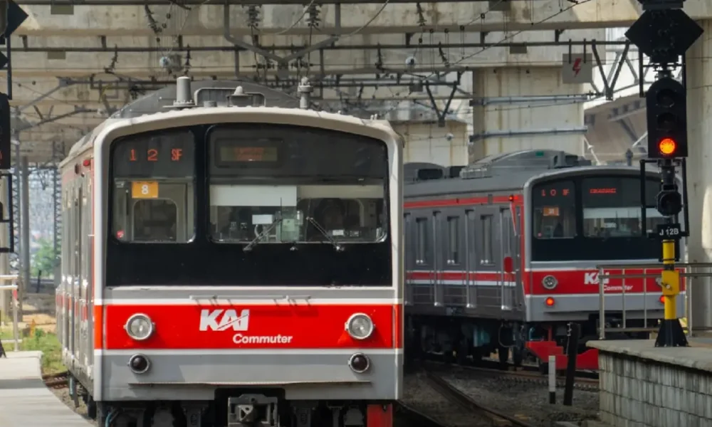 Jalur krl tanah abang palmerah berpotensi ditutup kembali imbas demo buruh di dpr hari ini