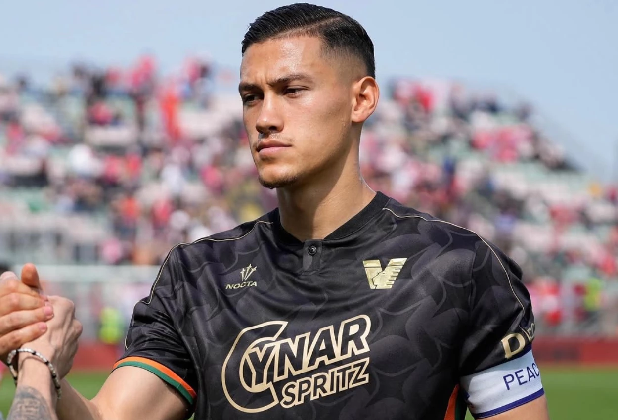 Jay idzes sepakat diboyong torino, bakal digaji €1 juta per tahun!