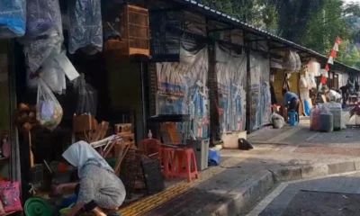 Jelang pengosongan lahan, pedagang pasar hewan barito masih berjualan