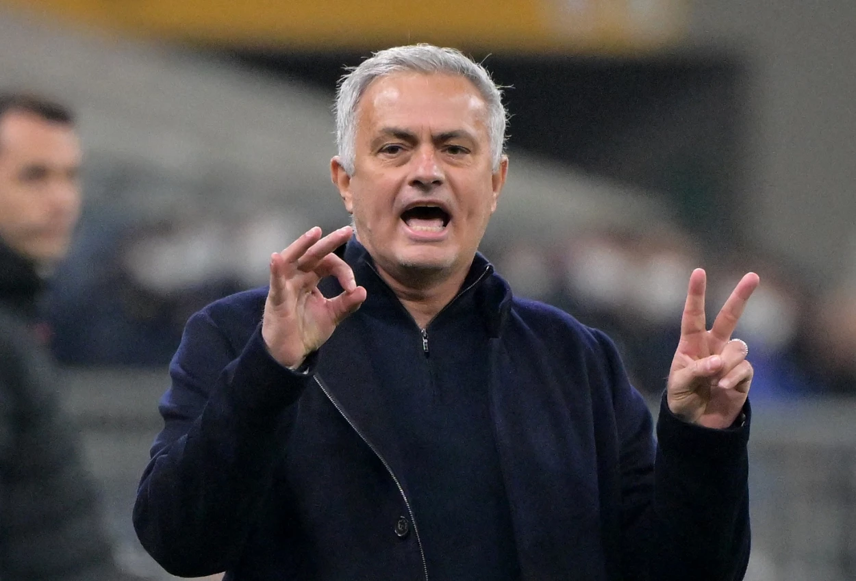 Jose mourinho resmi dipecat fenerbahce usai gagal lolos liga champions
