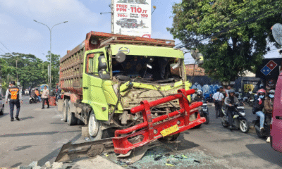 Kecelakaan truk di ciputat, lalin arah lebak bulus macet