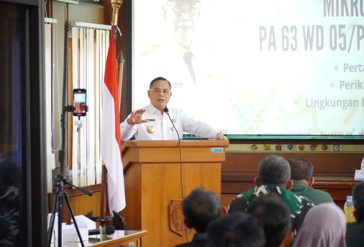Ketua komisi ii dpr minta bupati pati tak harus berakhir sampai pemakzulan