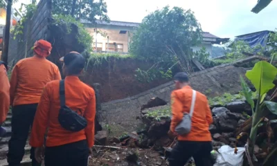 Lansia tewas terbawa arus di megamendung puncak