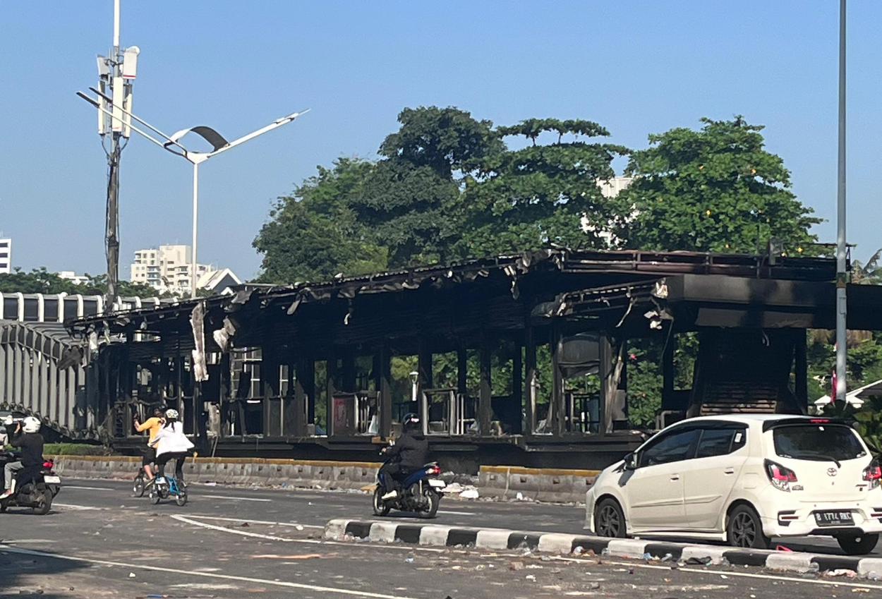 Layanan transjakarta belum beroperasi hingga pagi ini