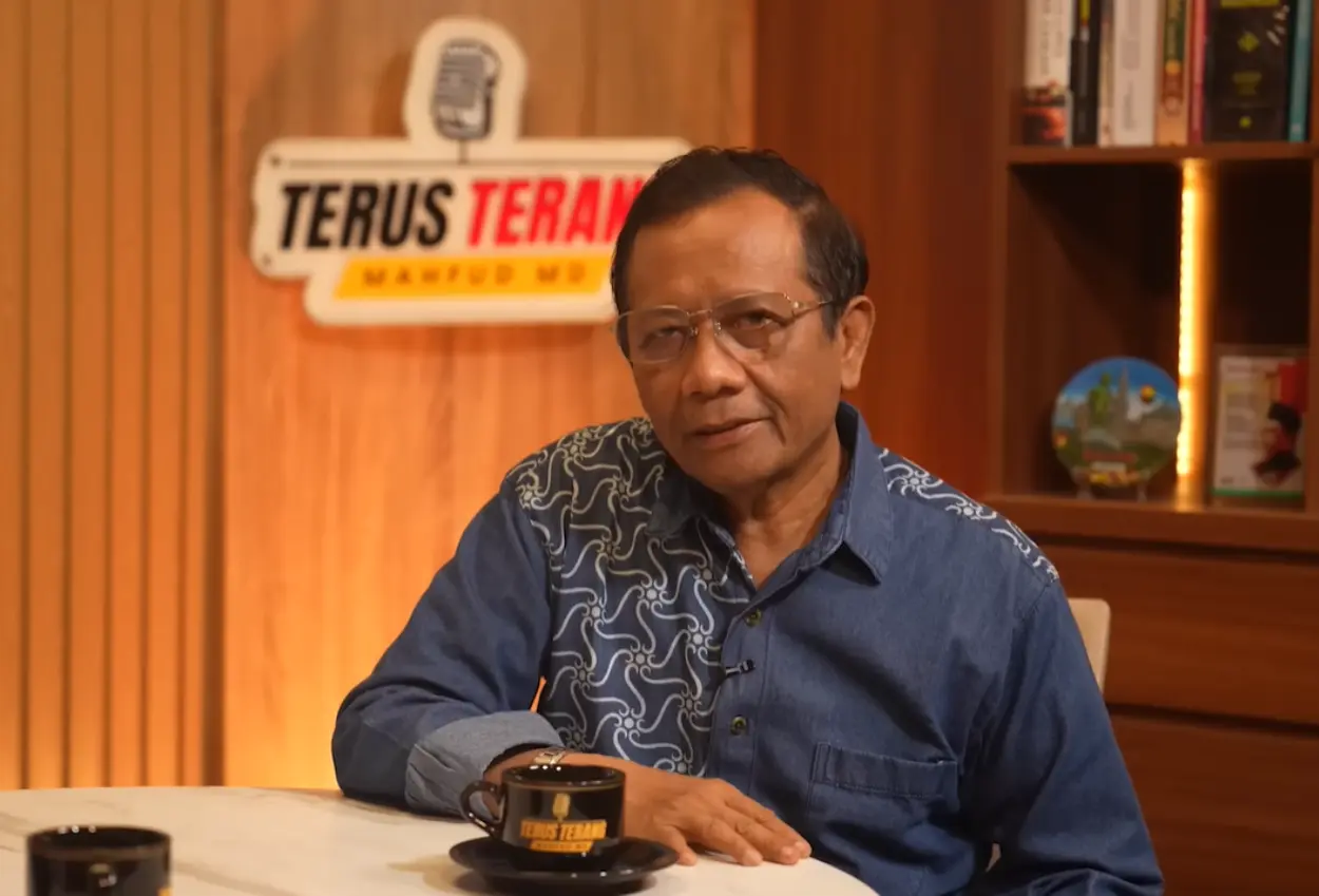 Mahfud md saya dengar gaji dpr tembus miliar an per bulan
