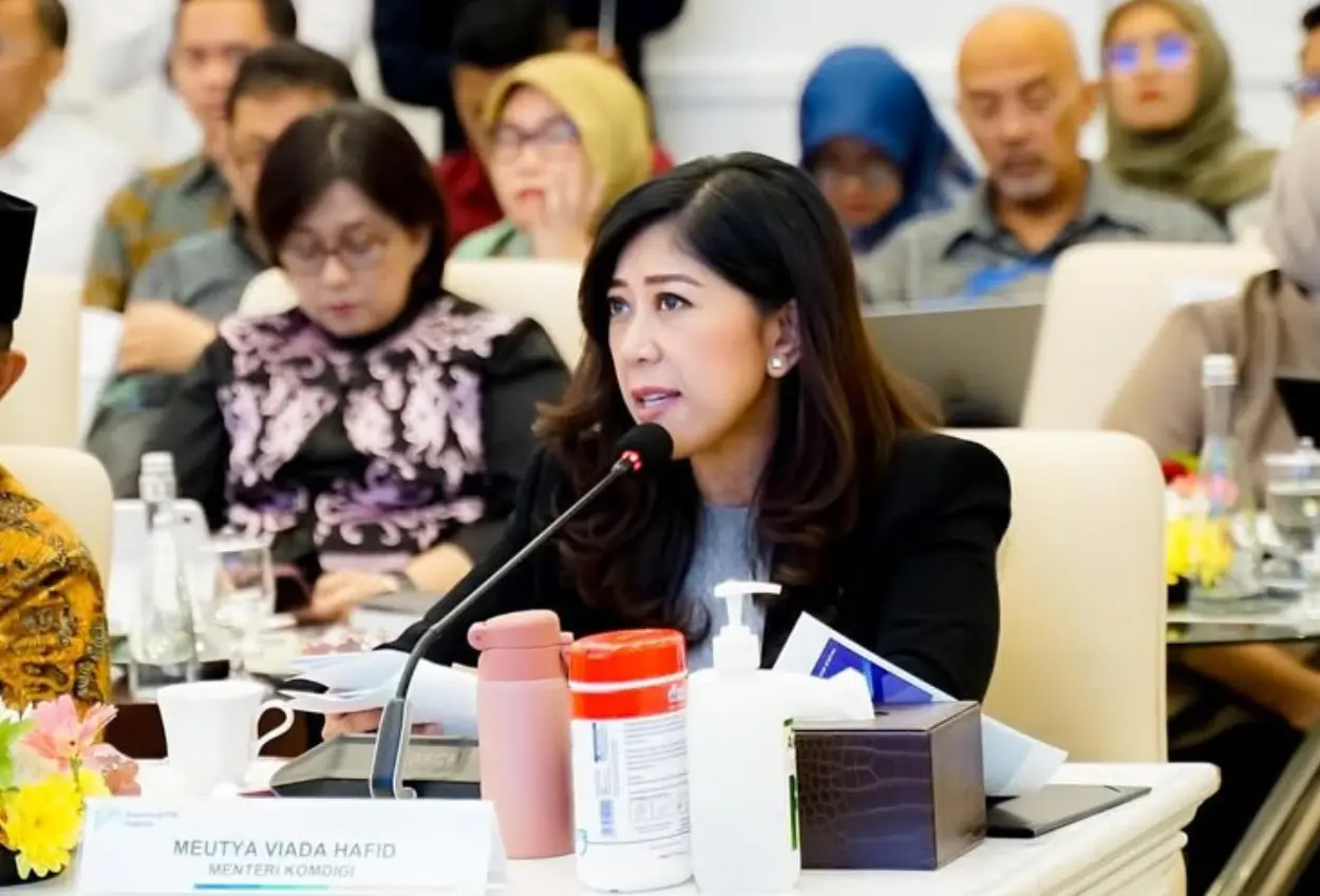 Menkomdigi ungkap ada 15 ribu desa yang belum terkoneksi internet dengan baik