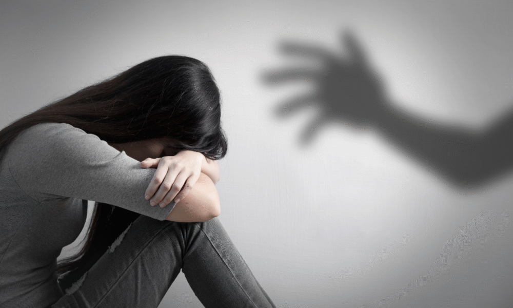 Menteri pppa ungkap 1 dari 4 perempuan indonesia alami kekerasan seksual atau fisik