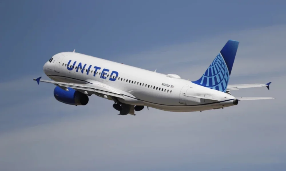 Mesin mati saat lepas landas, united airlines putar balik ke bandara dulles