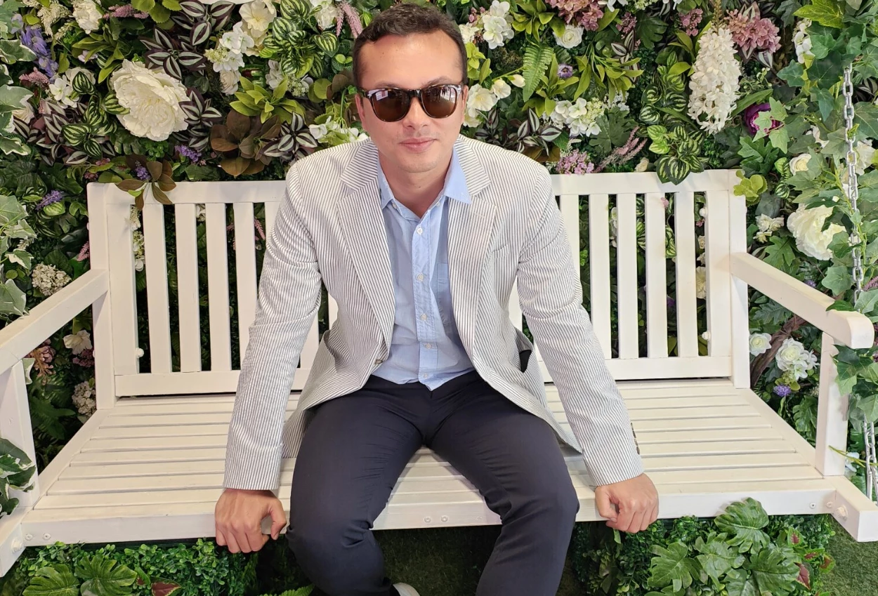 Nicholas saputra ikut bersuara atas insiden mobil rantis yang lindas driver ojol, begini katanya...