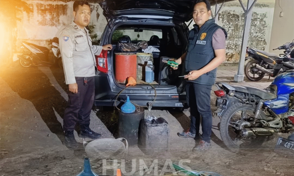 Polisi tangkap 8 penimbun bbm di jember