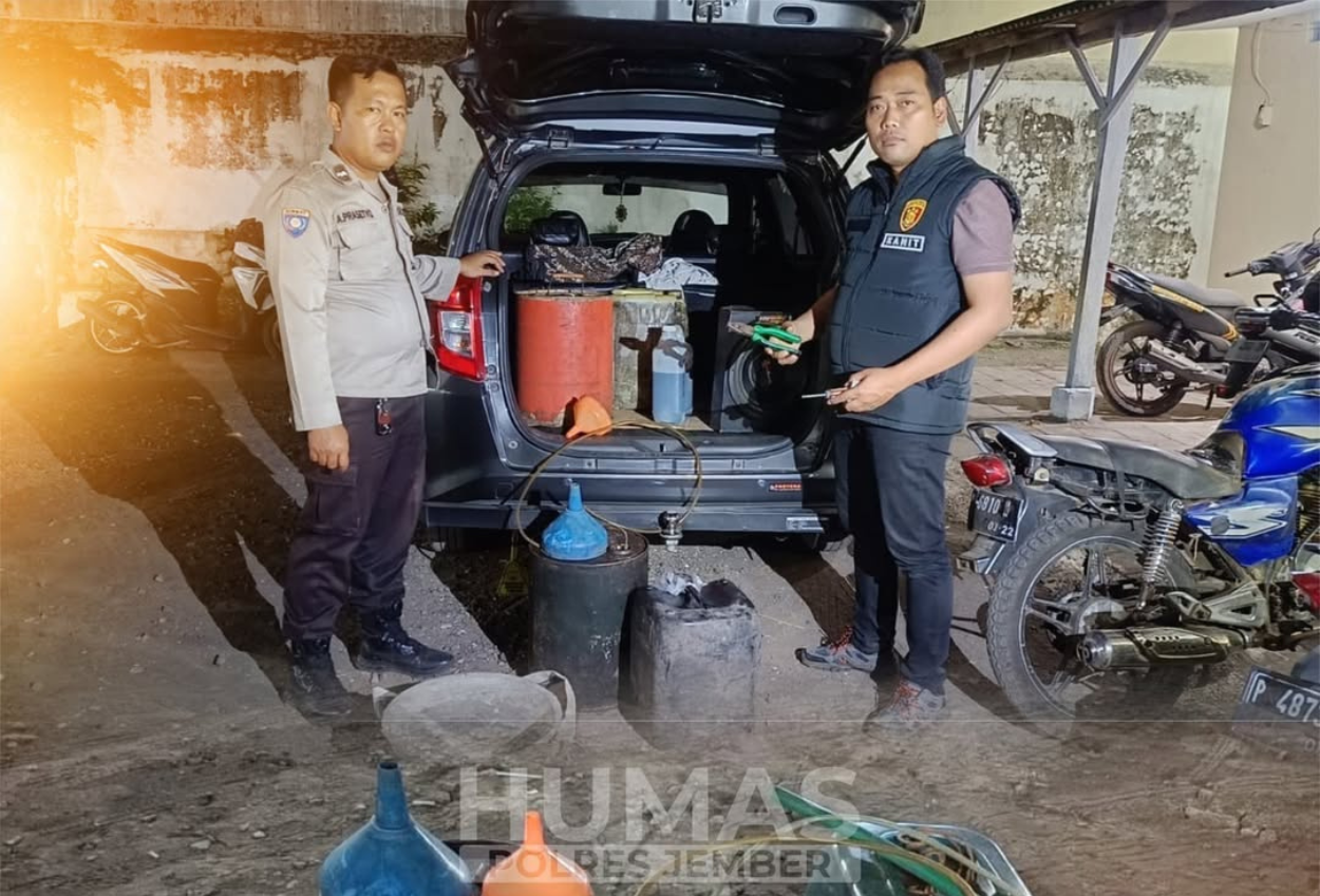 Polisi tangkap 8 penimbun bbm di jember