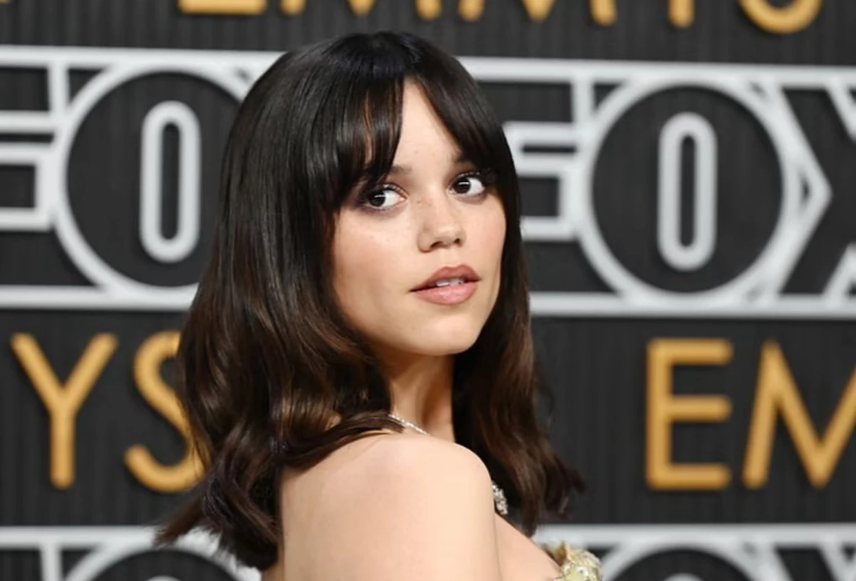 Profil jenna ortega, bintang utama dalam serial wednesday