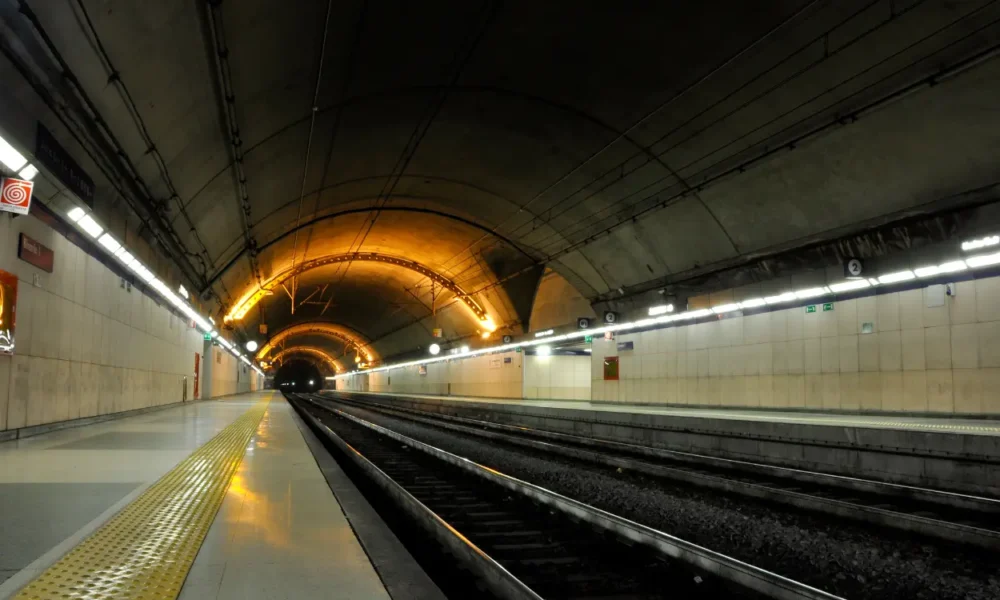 Proyek stasiun mrt bawah tanah glodok kota ditargetkan rampung pada pertengahan 2027