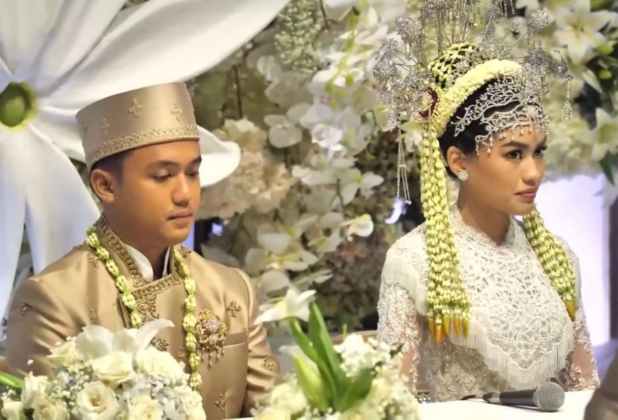 Putri alya rohali menikah dengan auditya, maskawin poundsterling hingga logam mulia