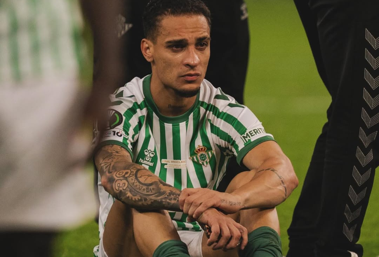 Real betis batalkan transfer antony dari manchester united