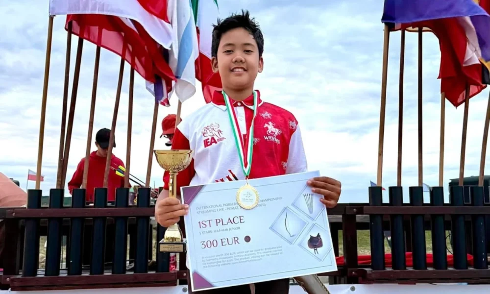 Remaja indonesia, rayyan abdul karim berhasil sabet medali emas panahan berkuda di kejuaraan dunia