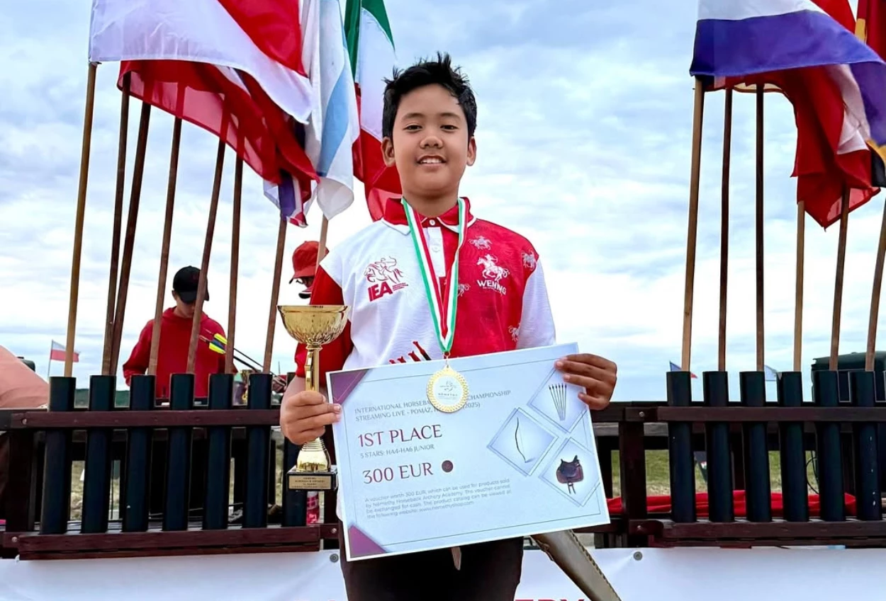 Remaja indonesia, rayyan abdul karim berhasil sabet medali emas panahan berkuda di kejuaraan dunia