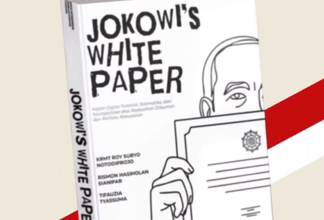 Roy suryo beberkan isi buku jokowi's white paper