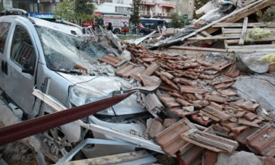 Sejumlah bangunan di turki ambruk usai diguncang gempa m 6,1