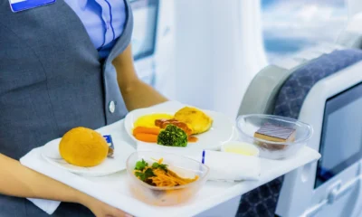 Singapore airlines hidangkan makanan olahan daging babi ke penumpang muslim