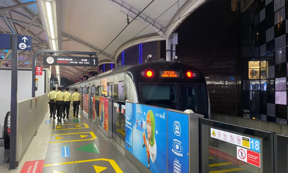 Spesial hut ri ke 80 ongkos mrt, lrt, krl, dan transjakarta cuma rp80!