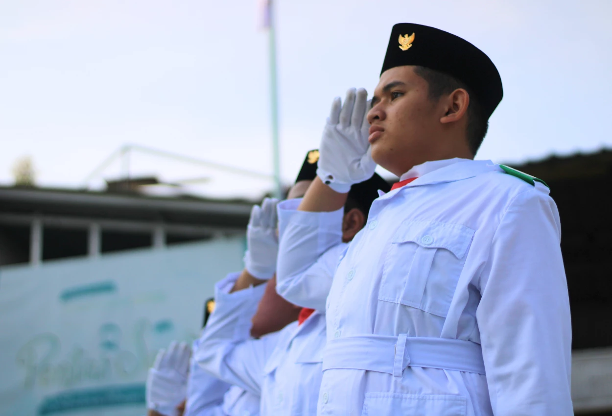 Warga diminta hentikan aktivitas pada 17 agustus pukul 1017–1020 wib