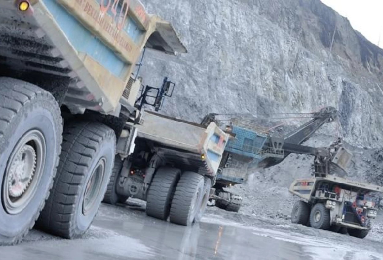 7 pekerja tambang pt freeport terjebak longsor di papua
