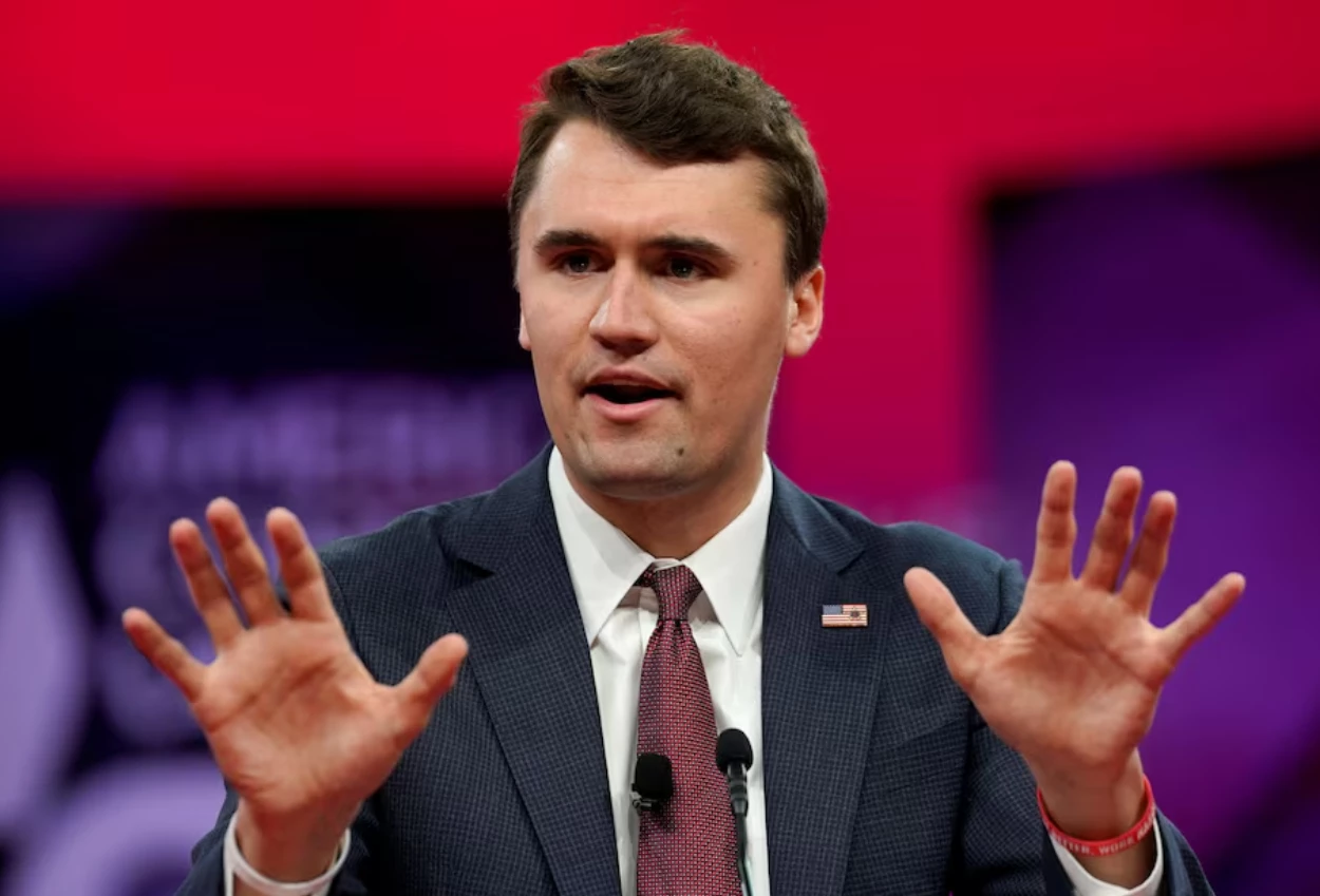 Aktivis pro trump, charlie kirk tewas ditembak saat pidato di kampus