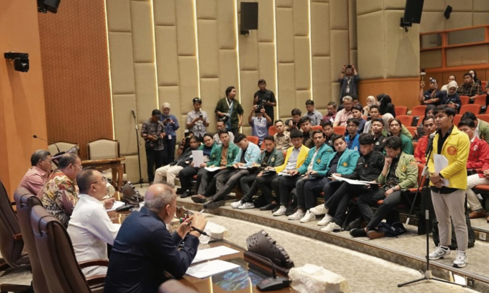 Bem ui desak dpr bentuk tim investigasi usut isu makar buktikan apa yang dikatakan presiden