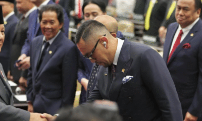 Benarkah 5 anggota dpr ri yang dinonaktifkan tetap terima gaji dan tunjangan