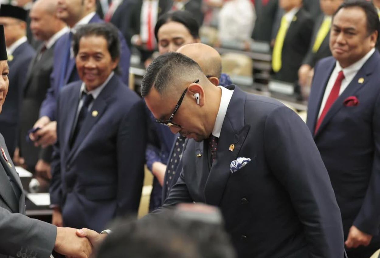 Benarkah 5 anggota dpr ri yang dinonaktifkan tetap terima gaji dan tunjangan