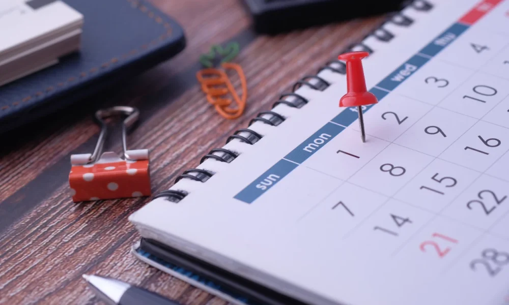 Daftar libur nasional 2026, ada 9 long weekend dan cuti bersama!
