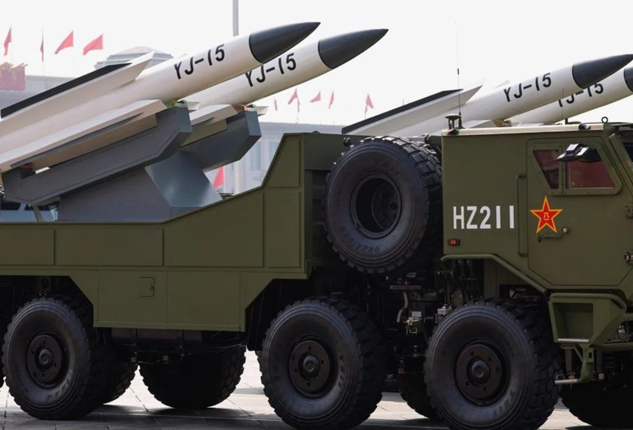 Deretan alutsista canggih di parade militer china, ada rudal hipersonik dan senjata anti drone