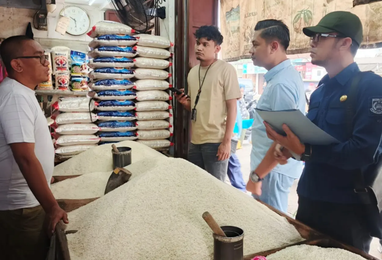 Disperindag tangsel buka suara usai warga diduga beli beras oplosan di supermarket