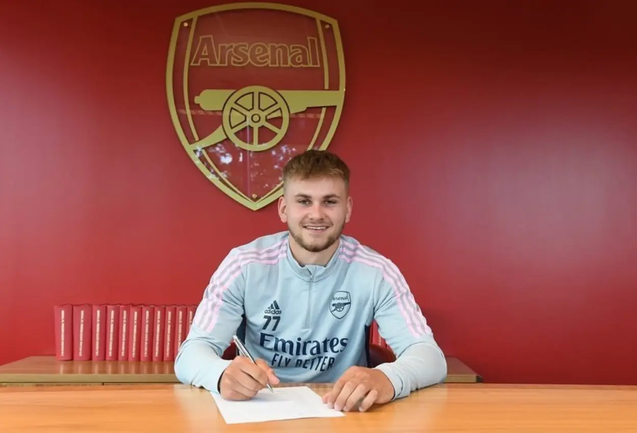 Eks arsenal billy vigar meninggal karena cedera kepala saat pertandingan