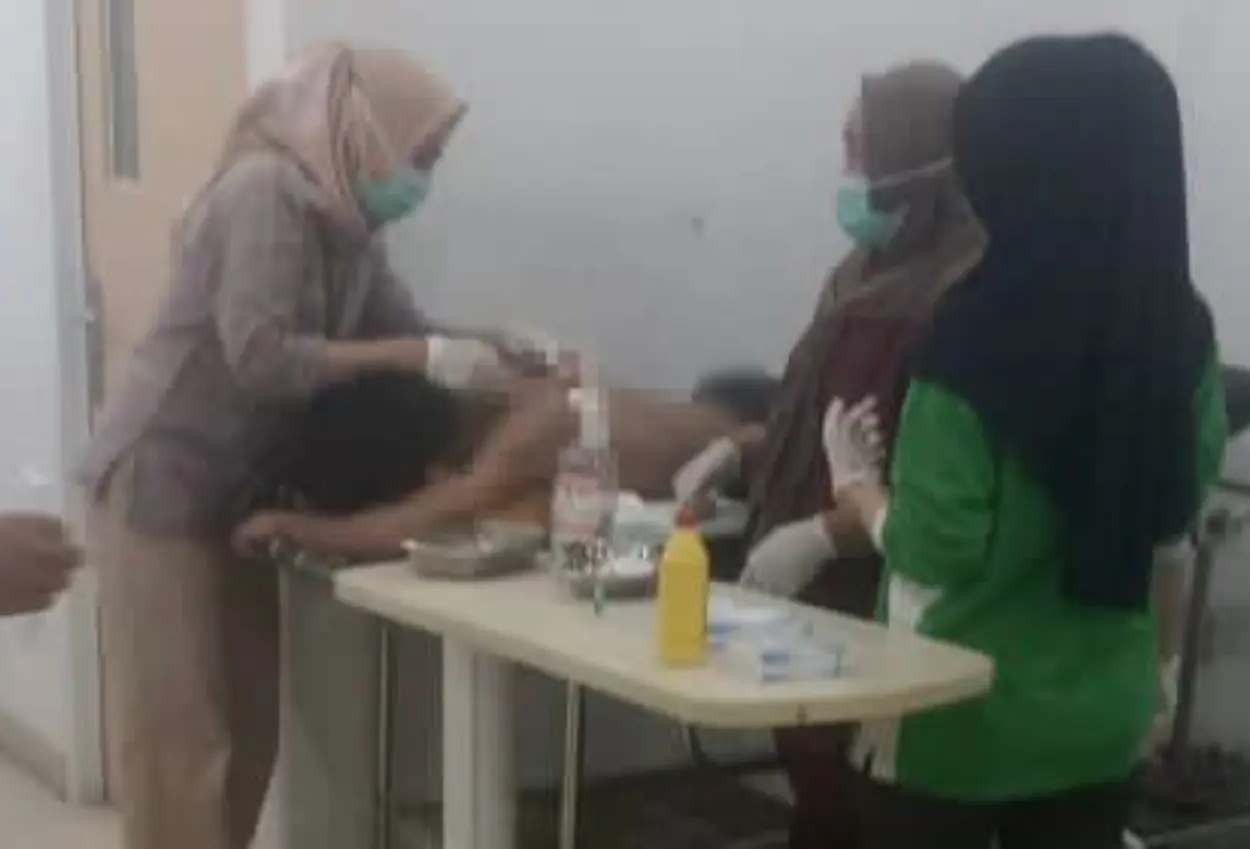 Gara gara rebutan lapak, penjual kerupuk di serpong kena tikam pisau