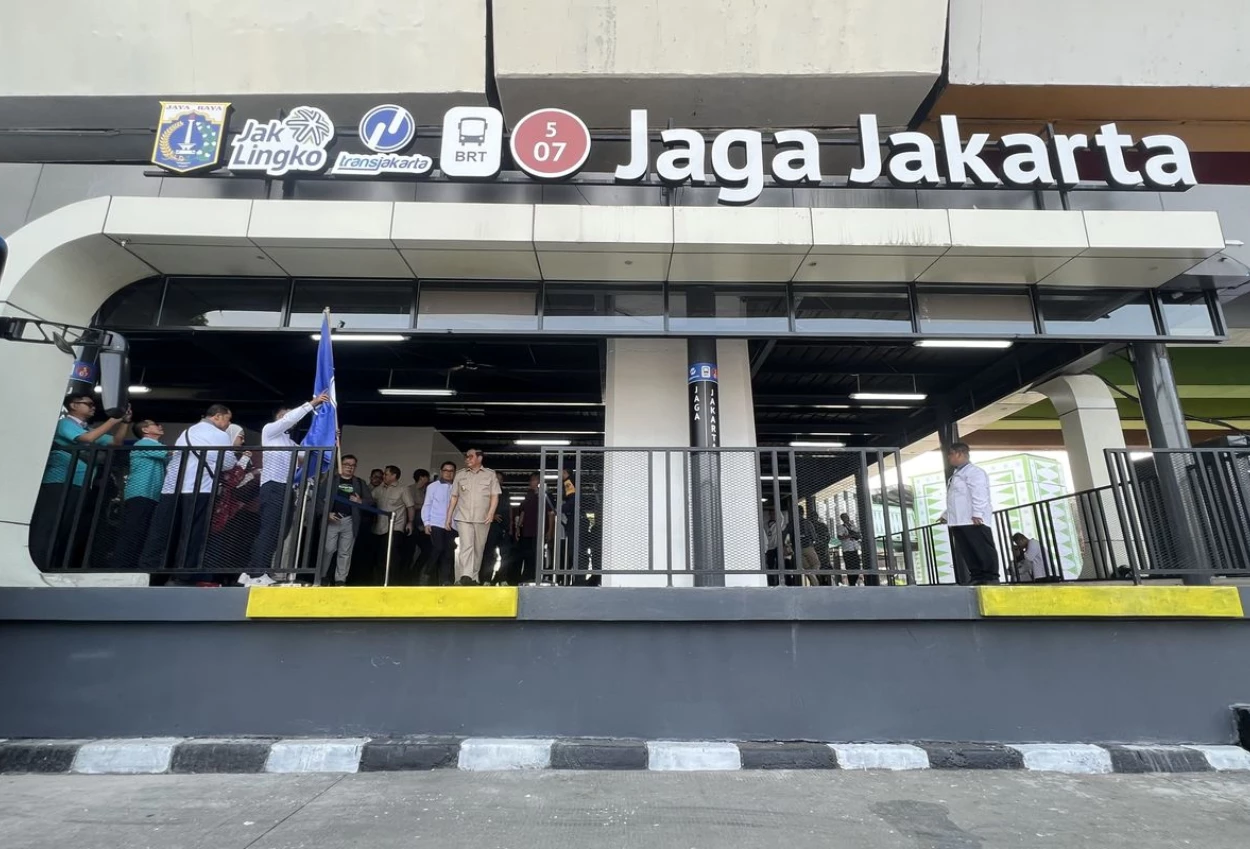 Halte transjakarta senen rampung diperbaiki dan ganti nama jadi jaga jakarta