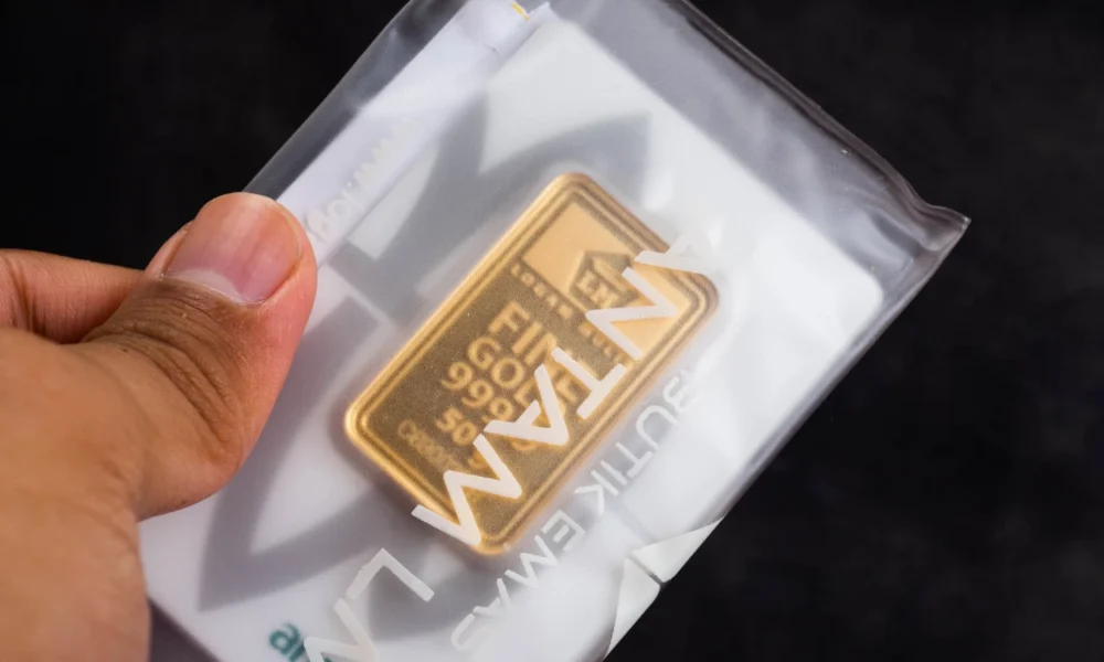 Harga emas pegadaian hari ini 3 september antam tembus rp2,1 juta per gram